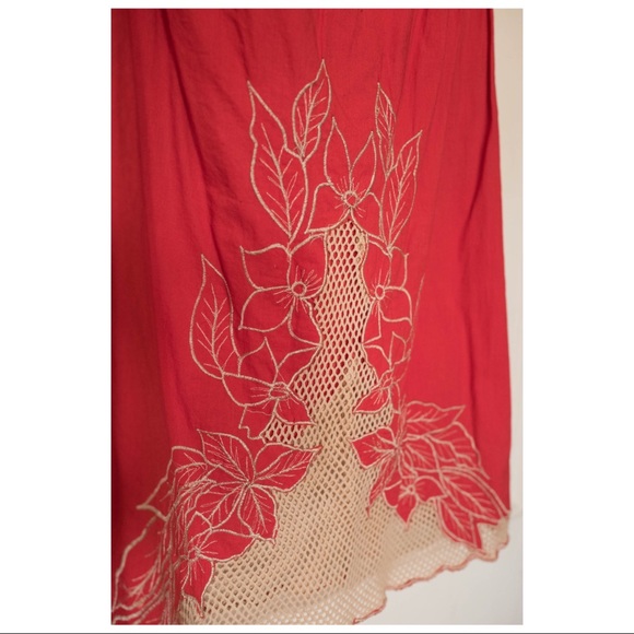 STRAPLESS DRESS - BOLD, EMBROIDERED & SUMMERY - Picture 2 of 6